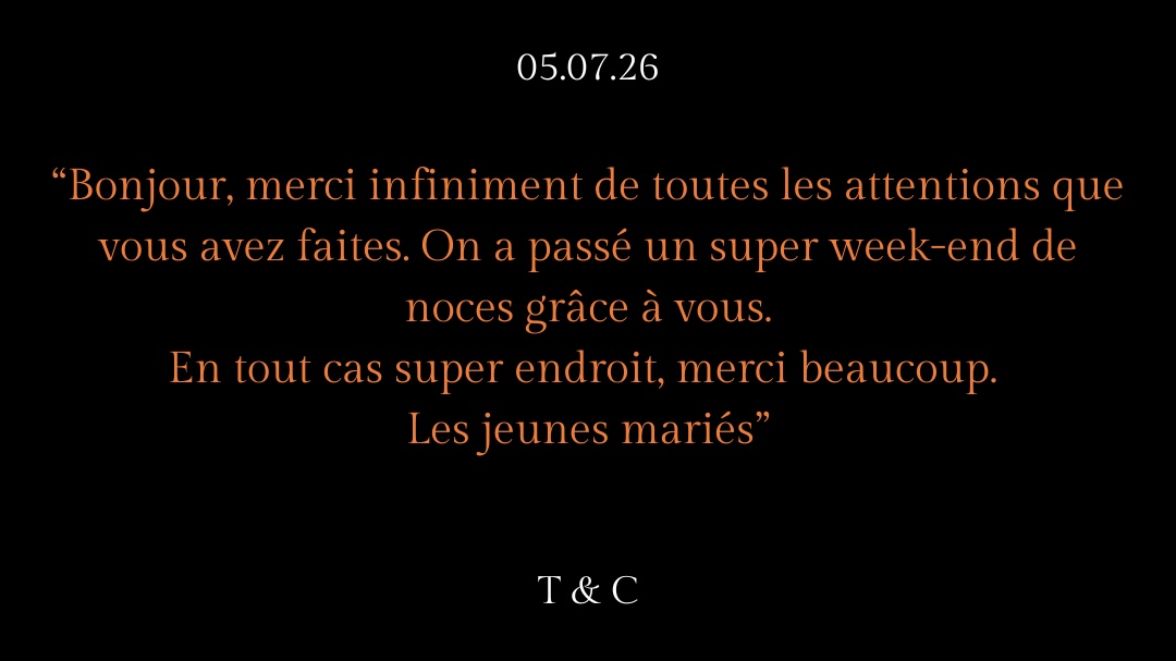 “Nous sommes tombés sous le charme de la Sexy Suite. Le soucis du détail est à son comble ! Pour notre première expérience dans une love room, on s’est dit : ça va être dur de mettre la barre plus haute que la Sexy Suite ! Merci pour toutes vos petites - 1